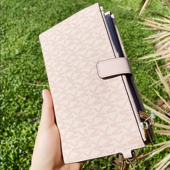 Gaby’sBags💕NWT Michael Kors double zip wristlet - Picture 8 of 10